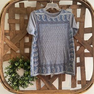 Women’s t-shirt 🤍